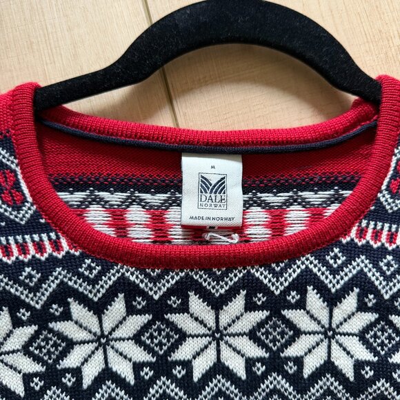 Dale of Norway Navy and Red Snowflake Winter Sweater - lightly used - Picture 2 of 4